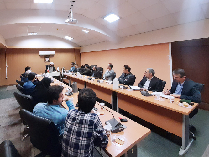 نشست تخصصی «تبارشناسی اندیشه‌های تقریبی آیت‌الله واعظ‌زاده» با حضور حجت الاسلام دکتر احمد مبلغی